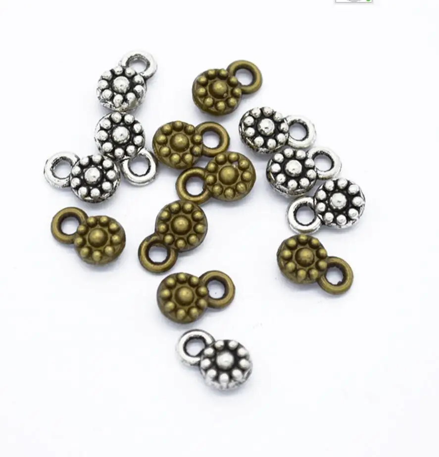 

100pcs 8*9mm Charms Flower Antique Silver Color Making Pendant Tiny Cute Daisy Charms DIY Handmade Jewelry F0795