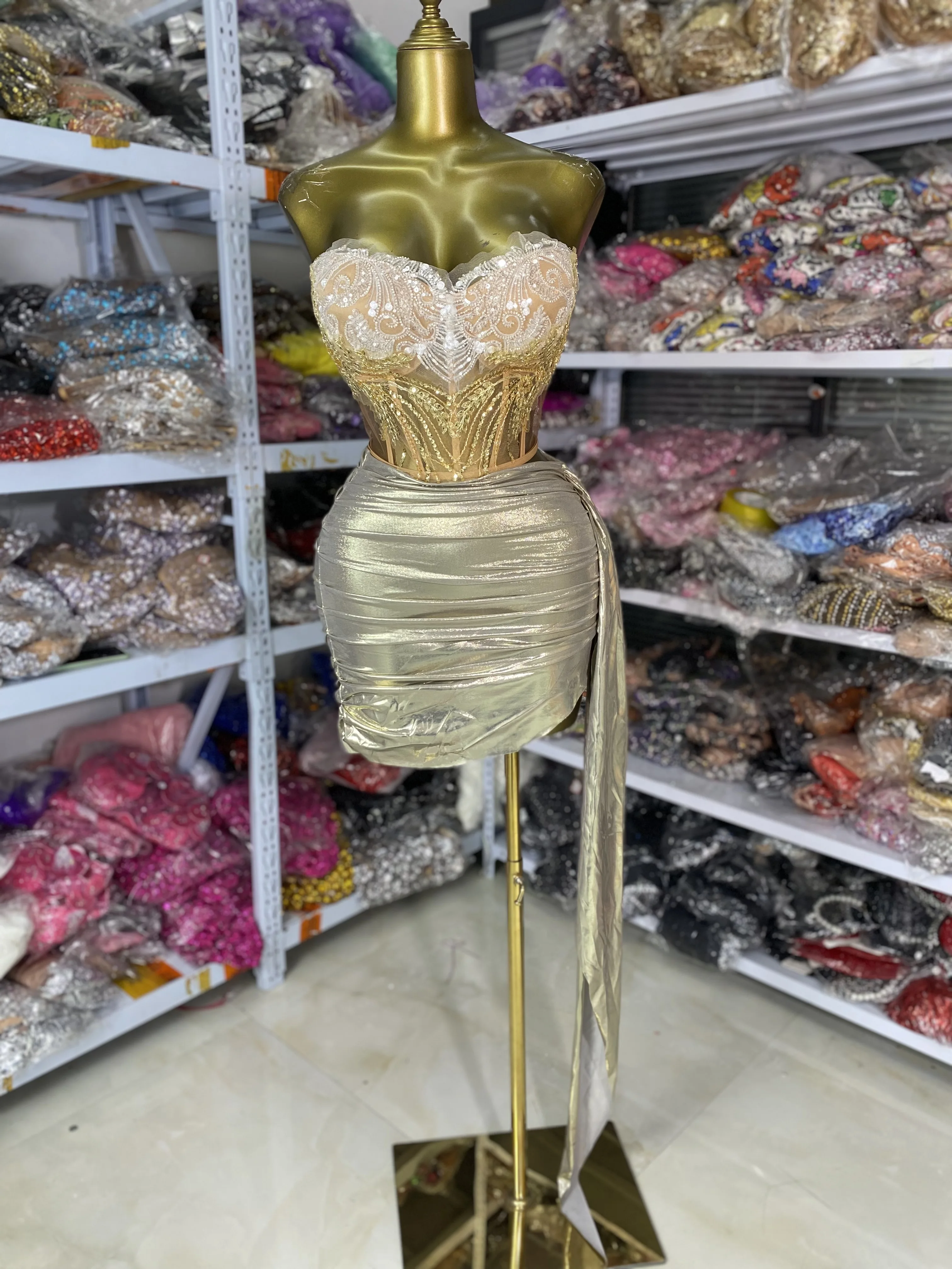 

Женский роскошный корсет с блестками и вышивкой бисером, топ и мини-юбка со шлейфом, комплекты из двух предметов, вечерние клубные наряды для вечеринок