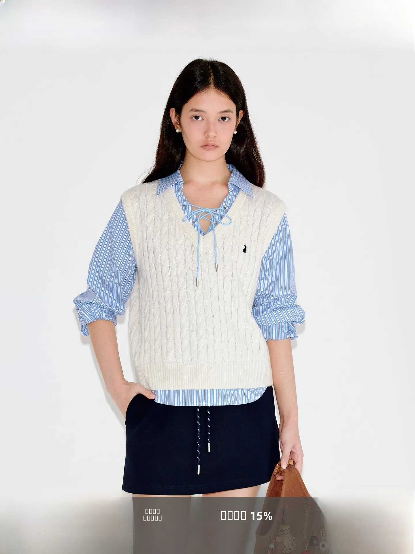 

Fano V-Ne Knitted Sweater Women's Top Spring 2026 College Sle Color Blo Embroidery Woolen Twist Casual Loose Fit Warmth