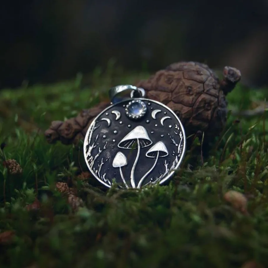 1 Stück Halskette mit Pilzmuster-Anhänger