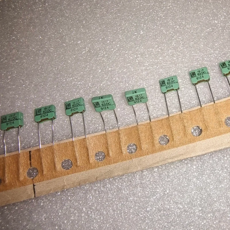 10-100pcs imported German ERO 0.1uf 63v 100nf 104k MKT1817 green elf infinite film capacitor