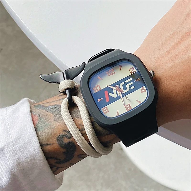 

Часы в американском стиле, молодежные спортивные квадратные студенческие уличные модные тенденции для мужчин и женщин, модный красивый