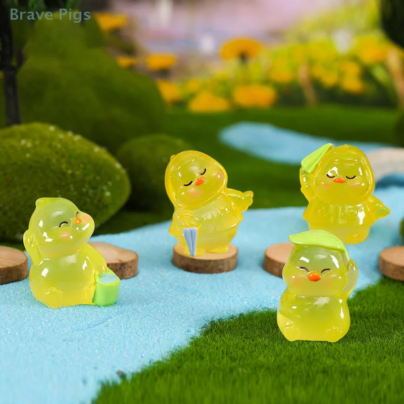 Cute Luminous Duck Ornament Miniature Landscape Decor Yellow Duck Dollhouse Garden Decor DIY Desktop Decor Glow In The Dark Toy