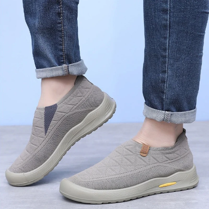 

Новинка 2024 года, мужские кроссовки, легкая дышащая повседневная обувь на плоской подошве, удобная обувь без шнуровки на мягкой подошве, дизайнерская мужская обувь