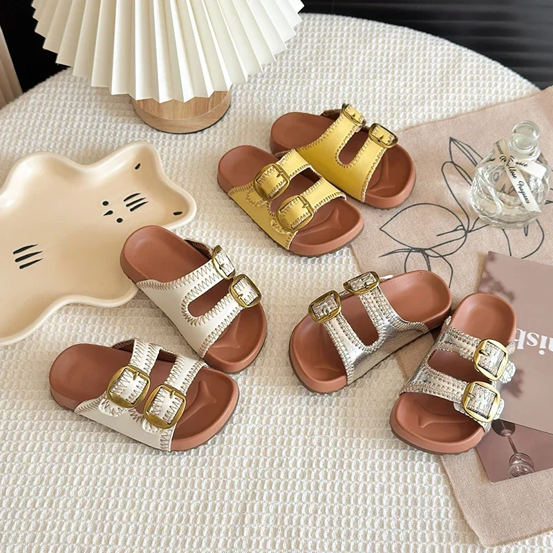 

2025 Summer Fashionable Casual Sandals for Girls Simple One-Strap Slippers Beach Shoes Comfortable Rubber Upper Quality Assuranc