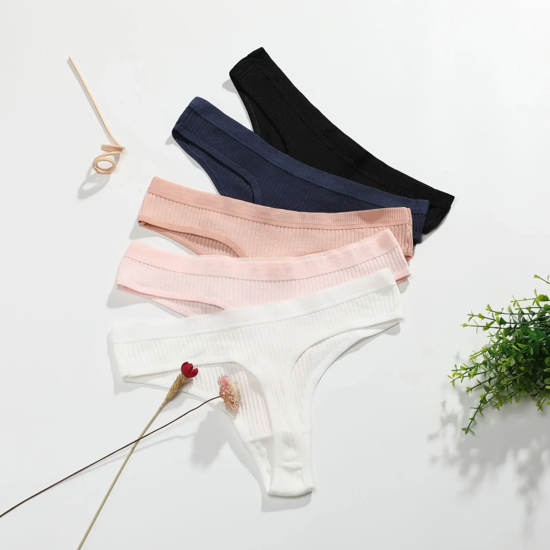 Women's Panties Cotton Breathable Thongs Simple Striped Underwear Soft Skin-Friendly Lingerie Sports Comfort G-Strings