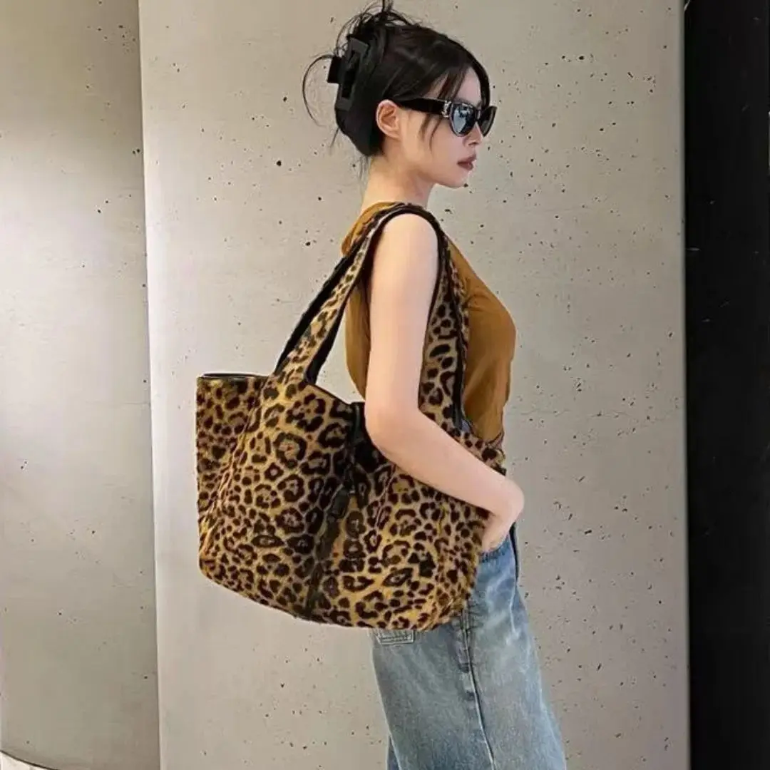 Leopard Print Horsehair Horizontal Tote Bag 2024 New Handheld Shoulder Bag Commuting Large Capacity