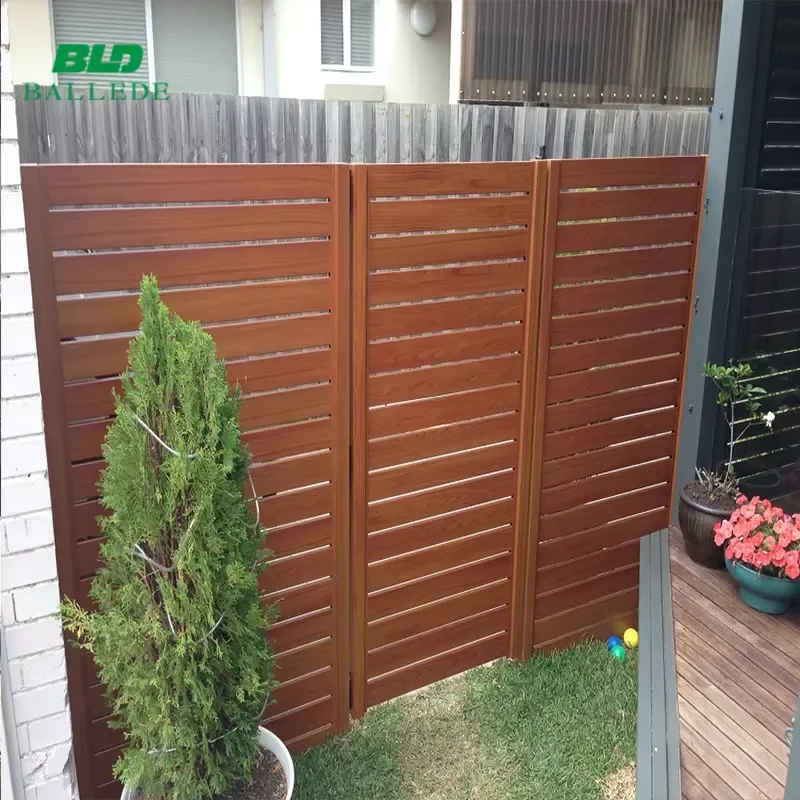 Powder Coated Horizontal Wood Grain Privacy Slat Louver Fence