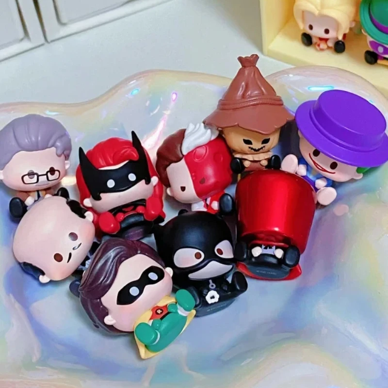 

Genuine New Batman Gotham City Paradise Series Mini Blind Bag Blind Box Cute Batman Collectible Decoration Figure Gift For You