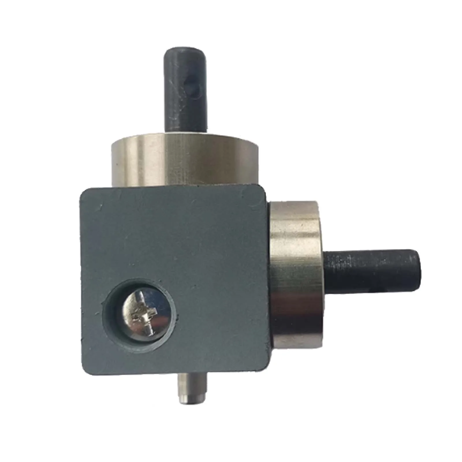 

1 модуль, 20-зубчатый прямоугольный рулевой механизм, соотношение 90 градусов 1:1, небольшой угол реверса, вал φ8 мм