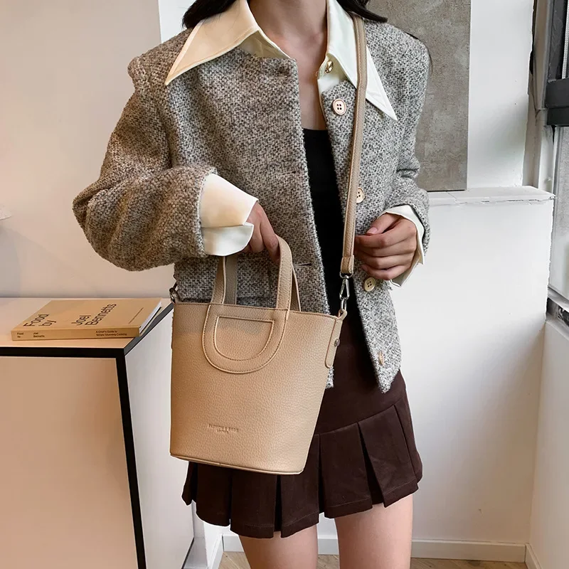 

‌Trendy 2025 Vegetable Basket Bucket Bag - Premium Large Tote for Women, Convertible Shoulder/Messenger Bag