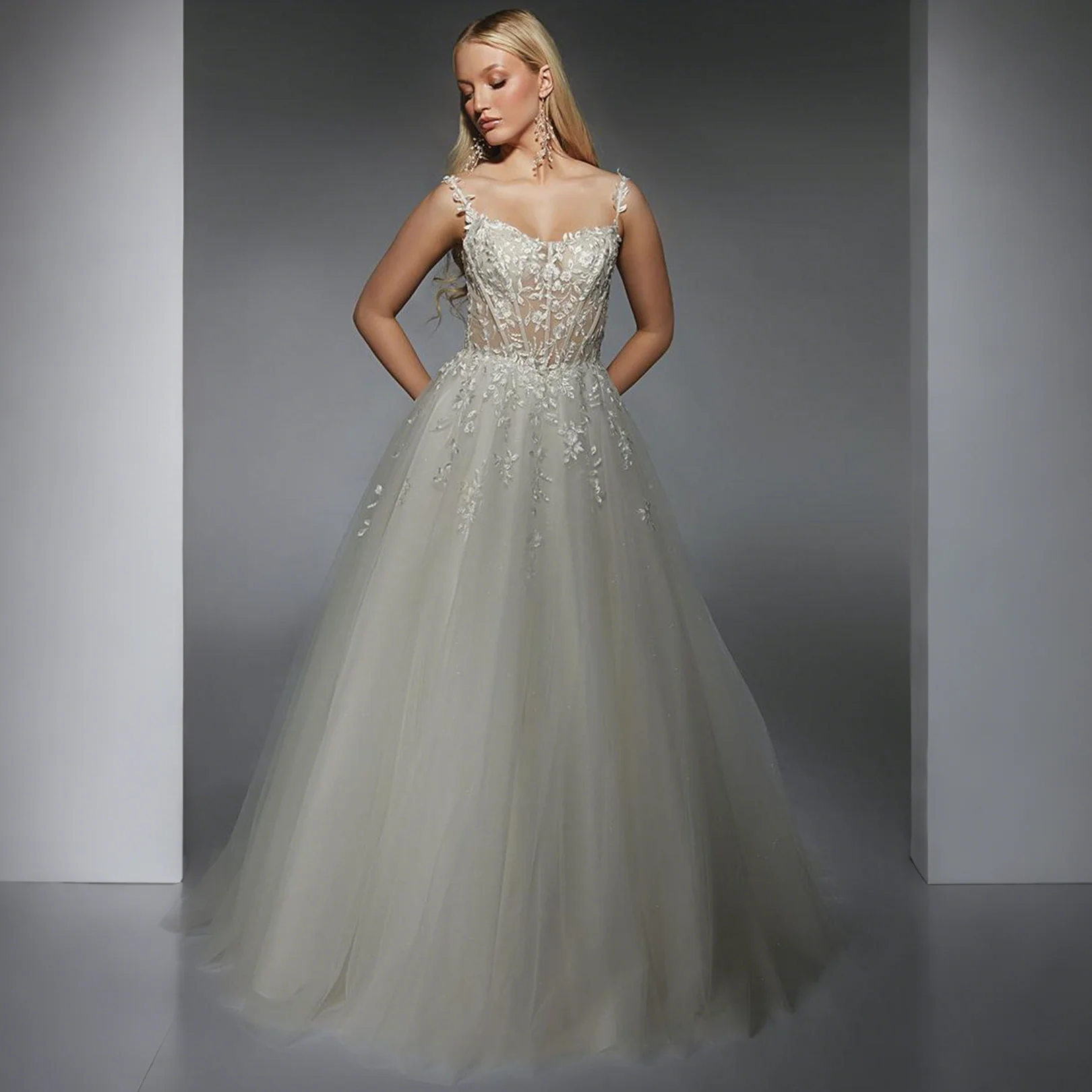 

Tulle Spaghetti Straps Wedding Dresses Elegant Appliques Corset A-line Backless Lace Up Wedding Prom Dress Formal Marriage Gowns