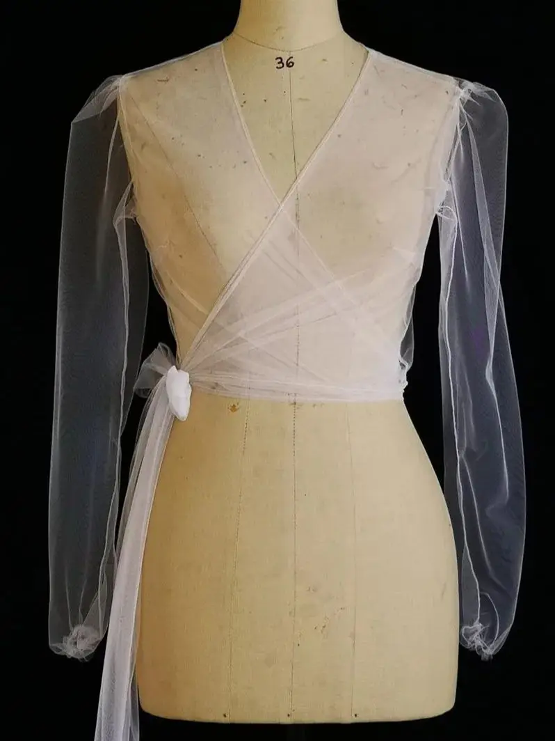 Fashion Wedding Jacket White Ivory See Through Bridal Bolero Jackets V Neck Long Sleeve Lace Appliques Wedding Wrap Customized