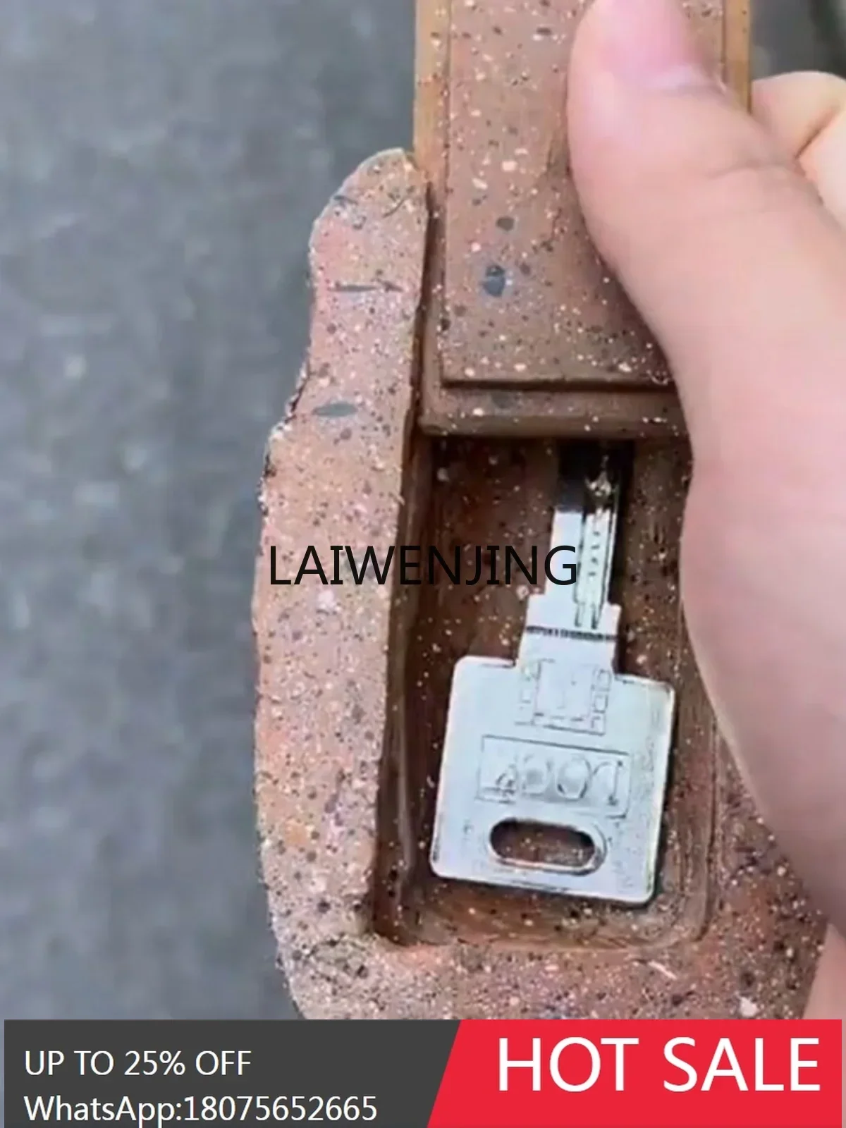 

LYN door hidden key artifact simulation stone key box creative funny anti-lost artifact