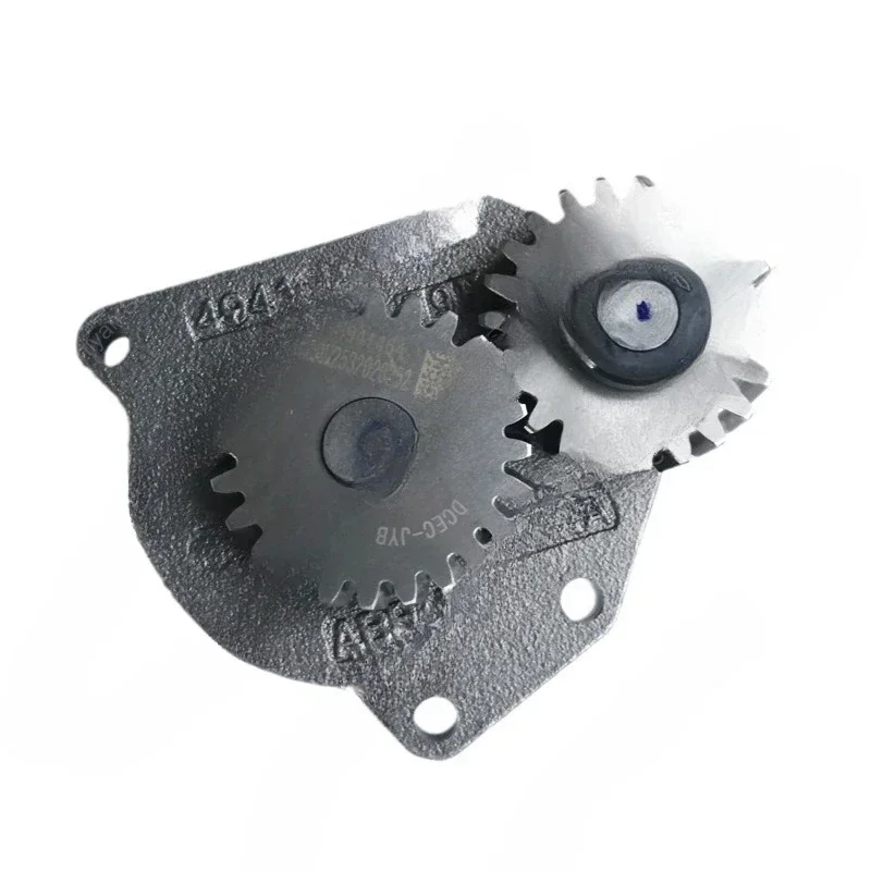 Engine Parts Oil Pump 4941464
