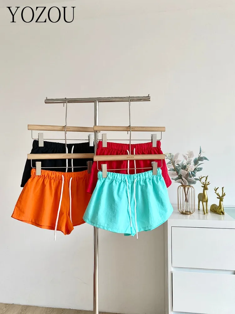 

[YOZOU] Повседневные мешковатые шорты с эластичной резинкой на талии, женские быстросохнущие спортивные спортивные штаны, красные, черные, синие, оранжевые шорты