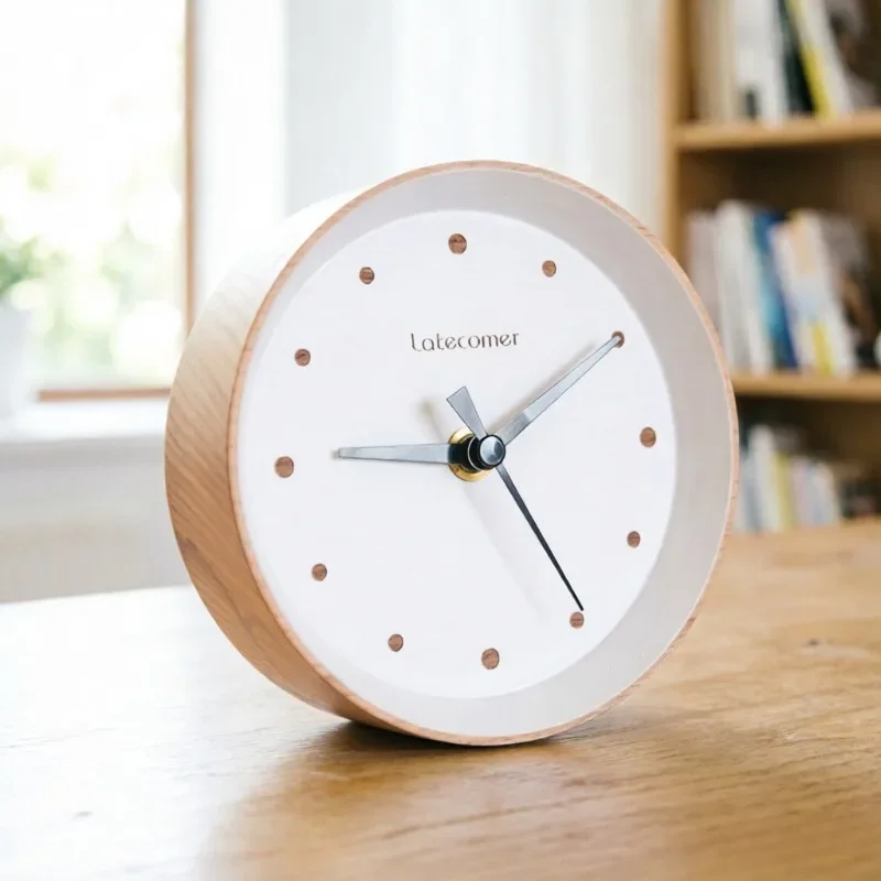 Creative Solid Wood Decorative Clock Korean Round Wooden Quartz Clock Silent Bedroom Bedside Table Watch Home Decor Ornaments