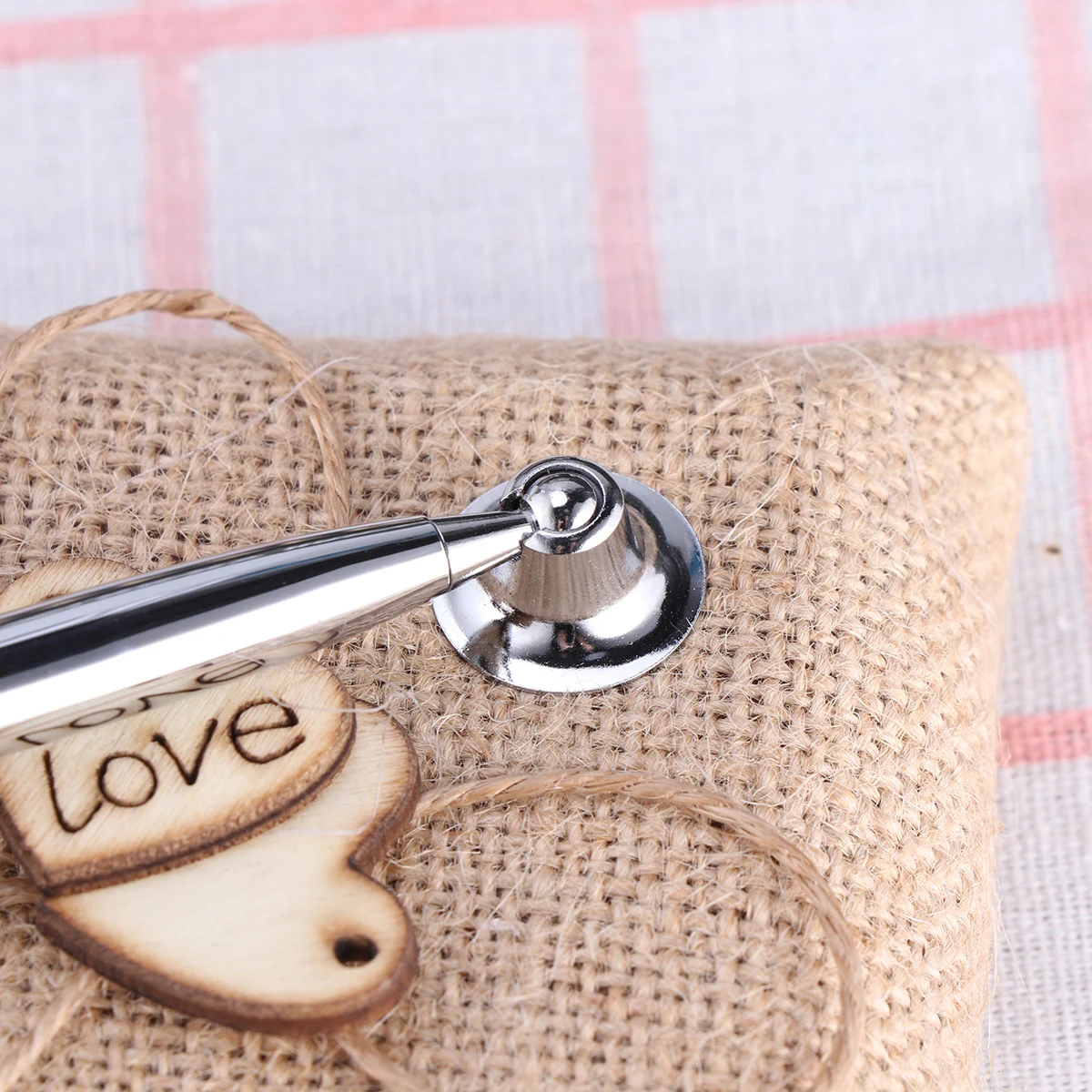 

Wedding Pens Guest Book Stand 9x9x3cm Brown Silver Burlap Wood Metal Rotatable 360 Degrees Bridal Engagement Gift Pen Holder