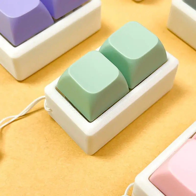 Mini 2-Tasten-Fidget-Clicker-Spielzeug mit befriedigendem taktilem Feedback, tragbarem Schlüsselband zur Stresslinderung bei der Arbeit, in der Schule und auf Reisen – Detail 4