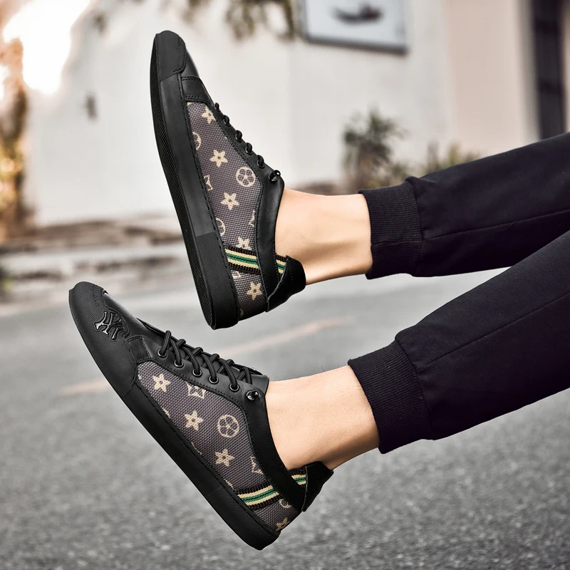 

Осенние мужские белые кроссовки 2025 года — дышащая корейская уличная обувь, универсальная повседневная обувь с гонконгскими вибрами