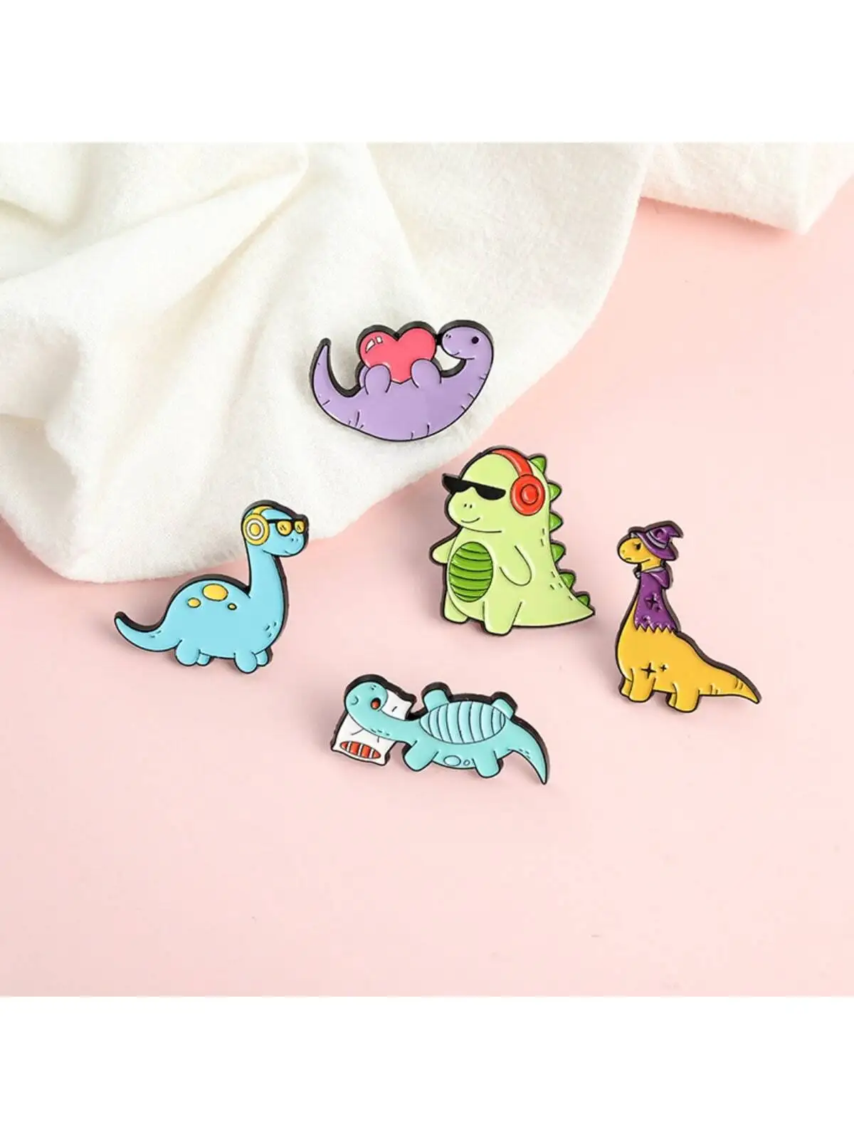 5pcs children cartoon animals watch small dinosaur-shaped alloy brooch, backpack accessories pin badge suitable for daily wear