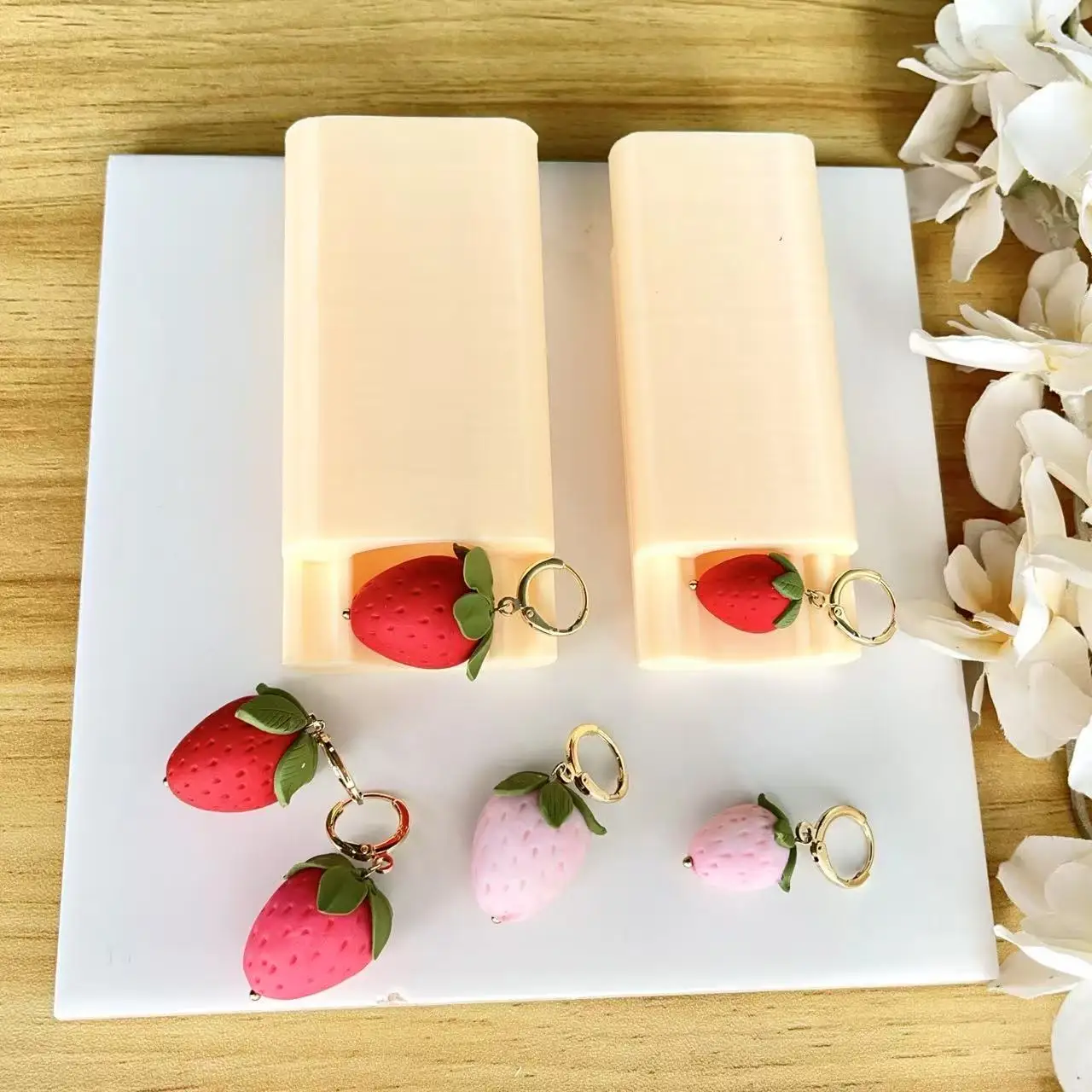 Fruit strawberry polymer clay bead roller, cute strawberry 3D roller mold, clay cutting mold and hand tools - view 2