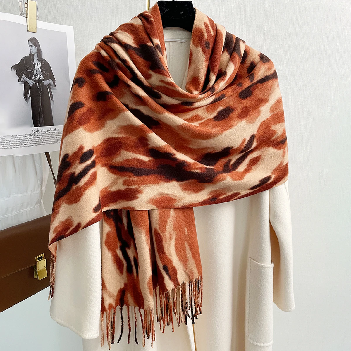 Tiger Stripes Print Large Soft Pashminas Wedding Shawl Cute Tassel Scarf Wraps Cashmere Feeling Fringe Scarf Unisex Long Scarf