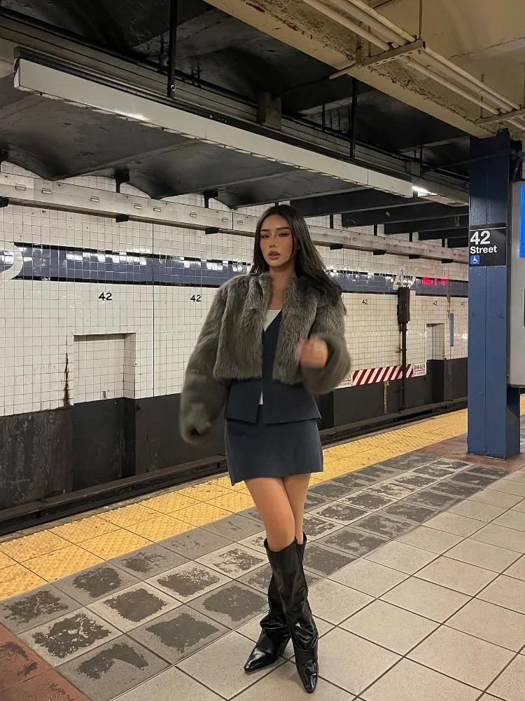 

Fashion Fur Short Coat Women Loose Full Sleeve V-neck Open Stitch Warm Jackets Female 2025 Autumn Winter Outwear Lady