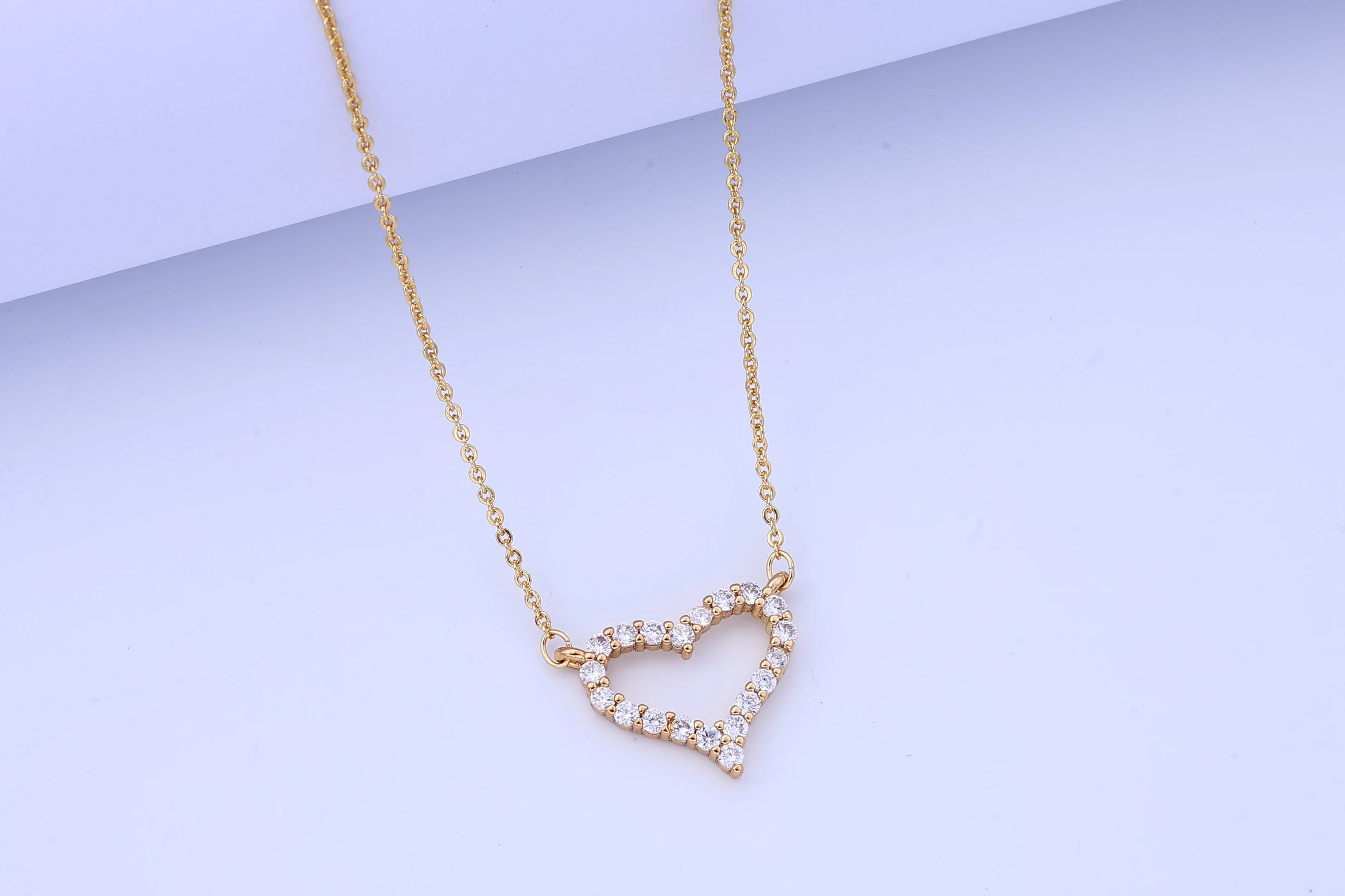 

High version light luxury micro inlay pendant titanium steel necklace women's fashion versatile net red full diamond female clav