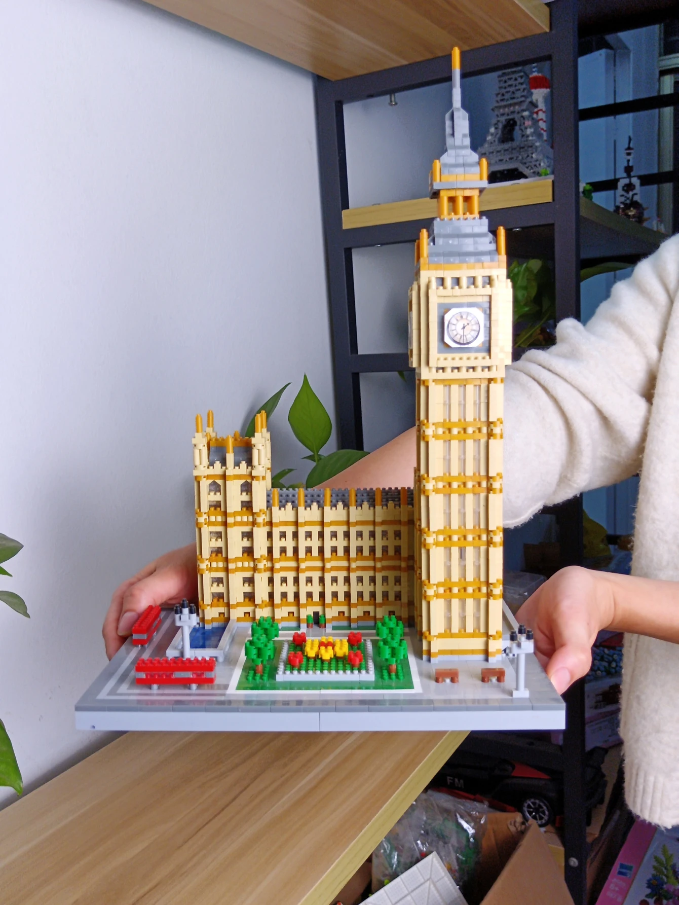 Famous Big Ben Micro Mini Building Blocks Crafted Replica, Leisure and Entertainment Toys Adult Construction Bricks Decoration