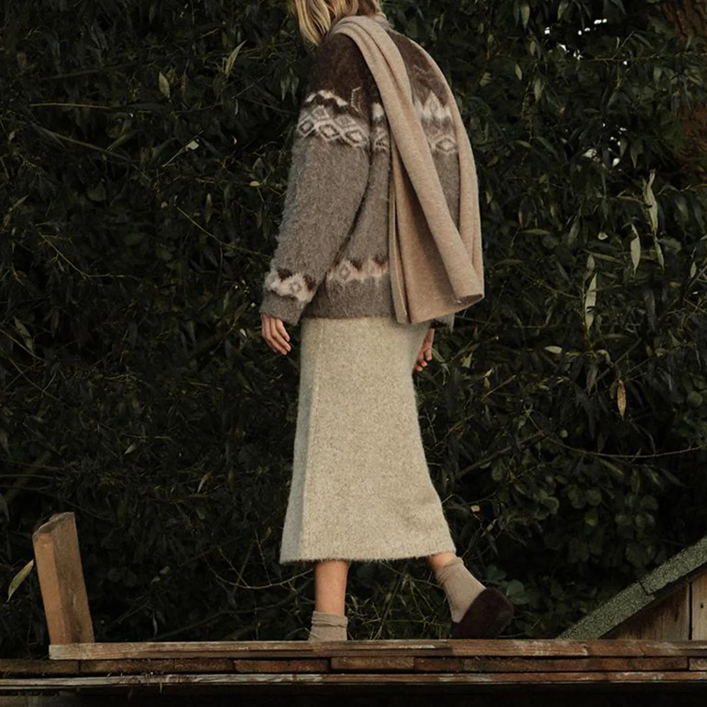 Z Women's Knitted Floral Effect Jaet Color Blo Faionable Ele 2025 New Arrival Long Sve V-Ne Button Closure