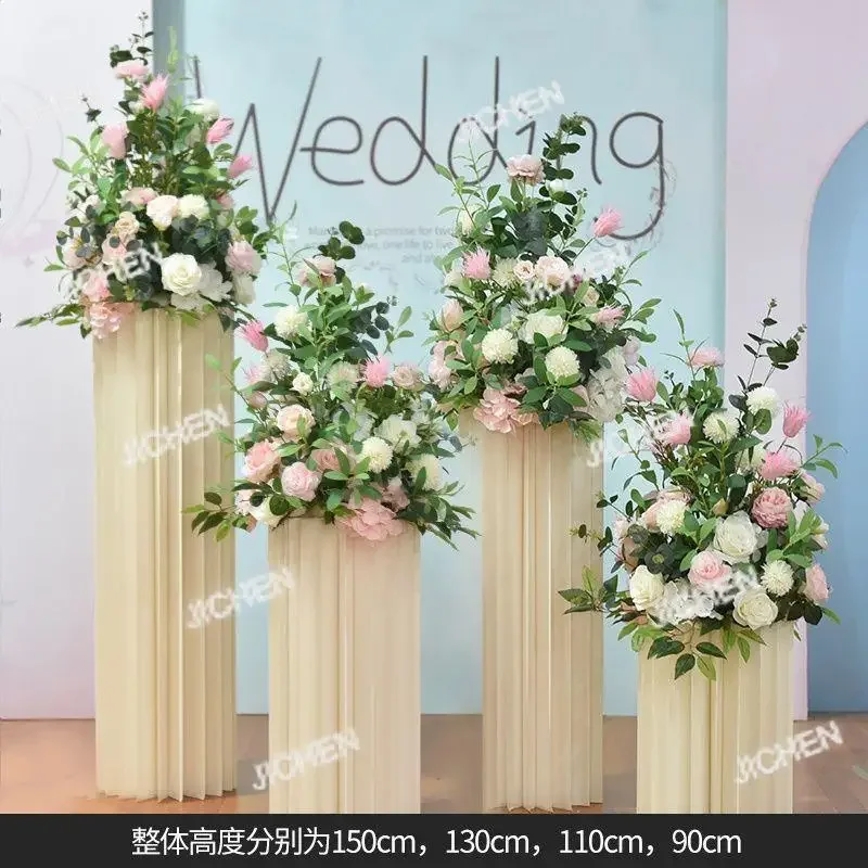 

Декор для свадебных торжеств: искусственные цветочные колонны, цветочные шары, цветочные композиции для отелей, свадебных площадок, оформления витрин и выставок автомобилей.