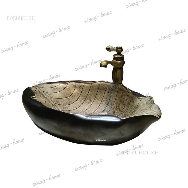 PG Nordic Ceramic Art Bathroom Washbasin Creative Leaf Shape Kitchen Countertop Sink for Home Luxury Designer Bathroom Sinks