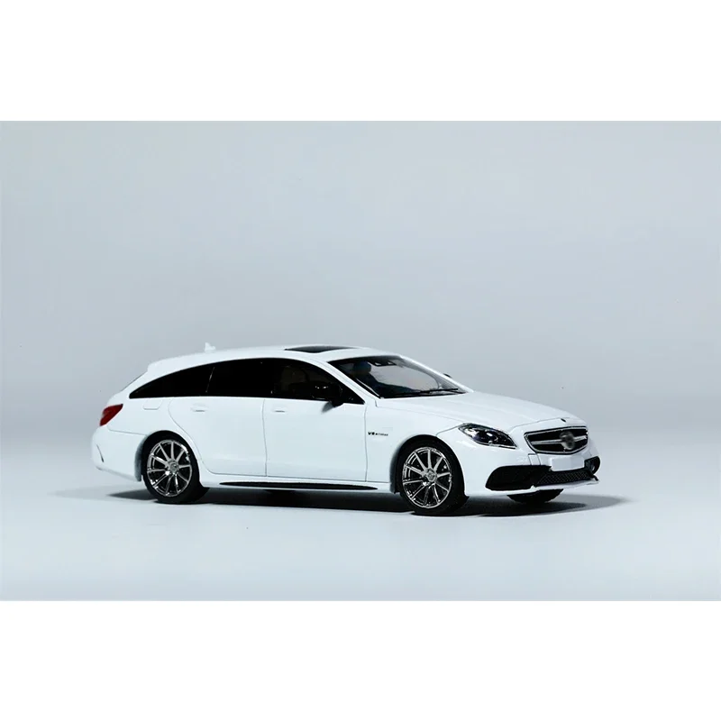 1:64 KING CLS 63 Shooting Brake Diecast Diorama Car Model Collection Miniature Toy