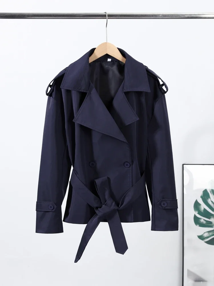 Damenmäntel mit Einfarbigem Revers und Gürtel, Kurze Trenchcoat-Jacke für den Frühling, Weiblicher Epaulet-Mantel mit Langen Ärmeln und Knöpfen, Schlanker Schnitt, Neue Damen-Oberbekleidung – Detail 3