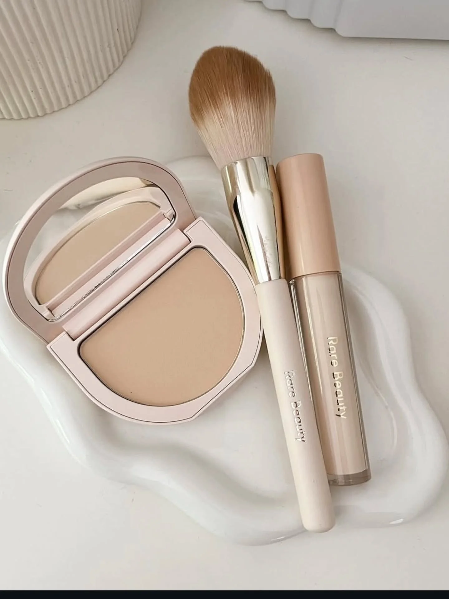 Thumbnail 4 - #14 Trending Lip Primer Right Now