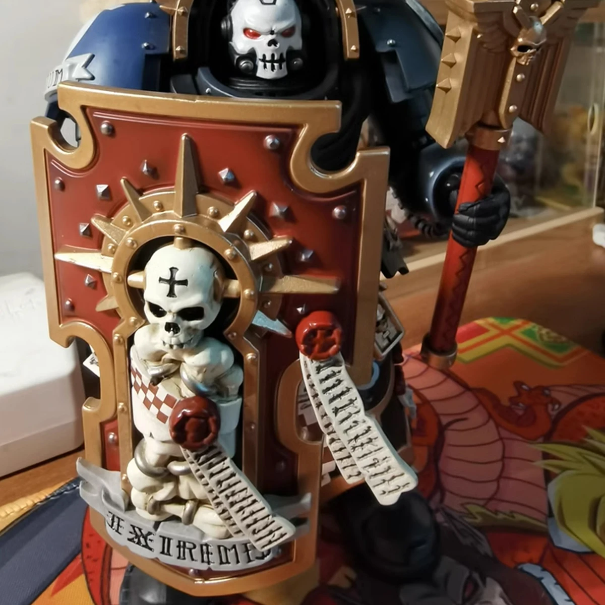 Joy Toy Warhammer 40K Actionfigur Ultramarines Kapellenin im Terminator Rüstung Gemeinsame bewegliche Figur Sammlung Modell Spielzeug Geschenk