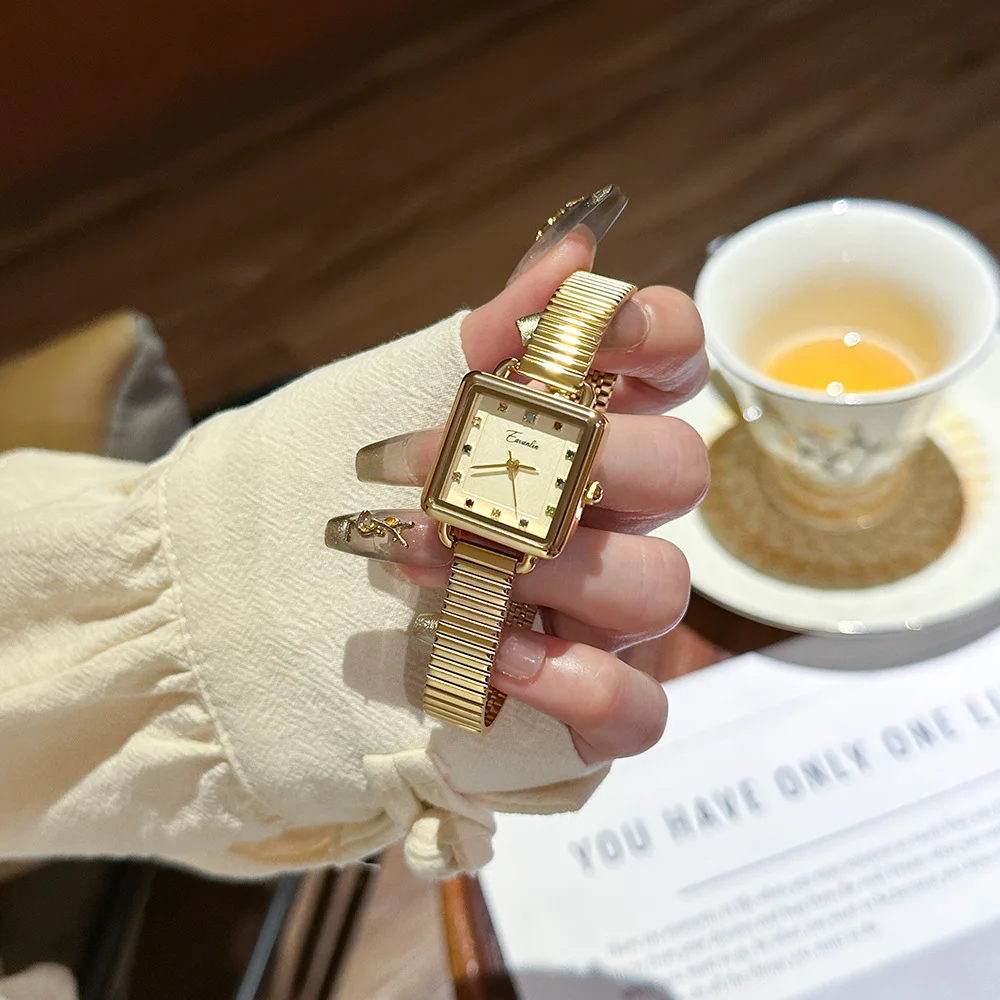 

New Stylish And Elegant Retro Women'SWatchGold-Plated Sugar Cube DesignSmall And Exquisite Square WristbandTrendy Women'S Watch.