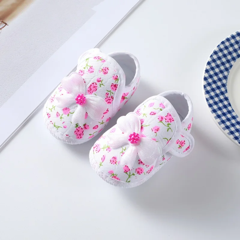 Adorable Baby Girl Princess Shoes: Bowknot Floral Cloth Shoes for Spring & Autumn (0-8 Months)