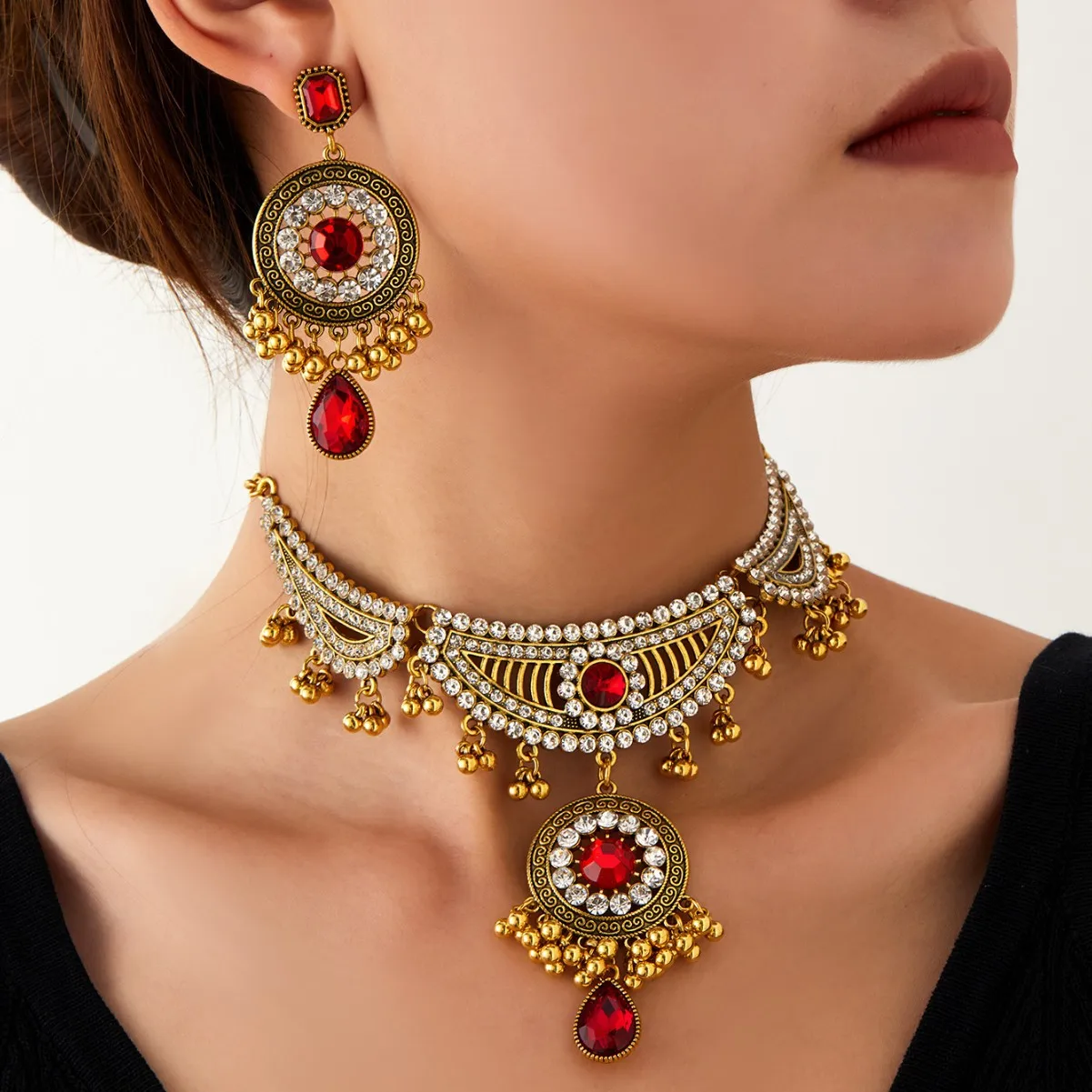 Bohemian Ethnic Style Necklace And Earring Set Lockbone Chain Geometric Shape Alloy Jewelry with Tassel for Women