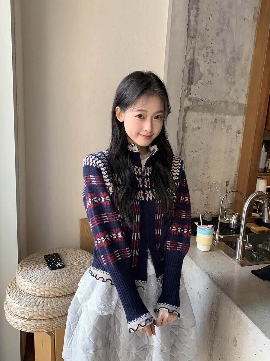 

Sinbounboun Vintage Fair Isle Knitted Sweater Coat Women's Belted Wooden Trim Comfortable Warm Autumn Winter Outerwear