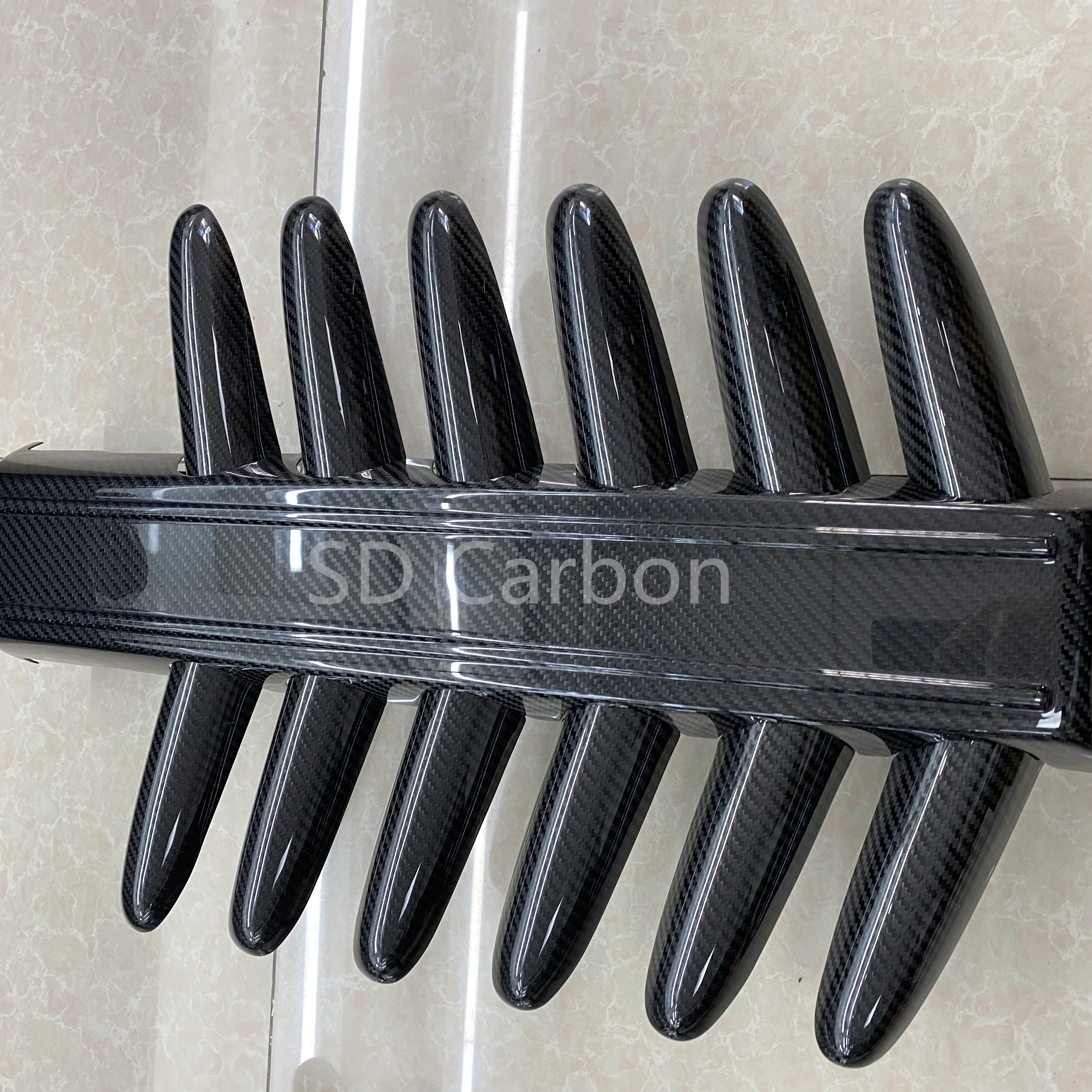 MSY Style  Dry Carbon Fiber  Car Accessories Front Engine Cover Front Grill Frame for RR Cullinan