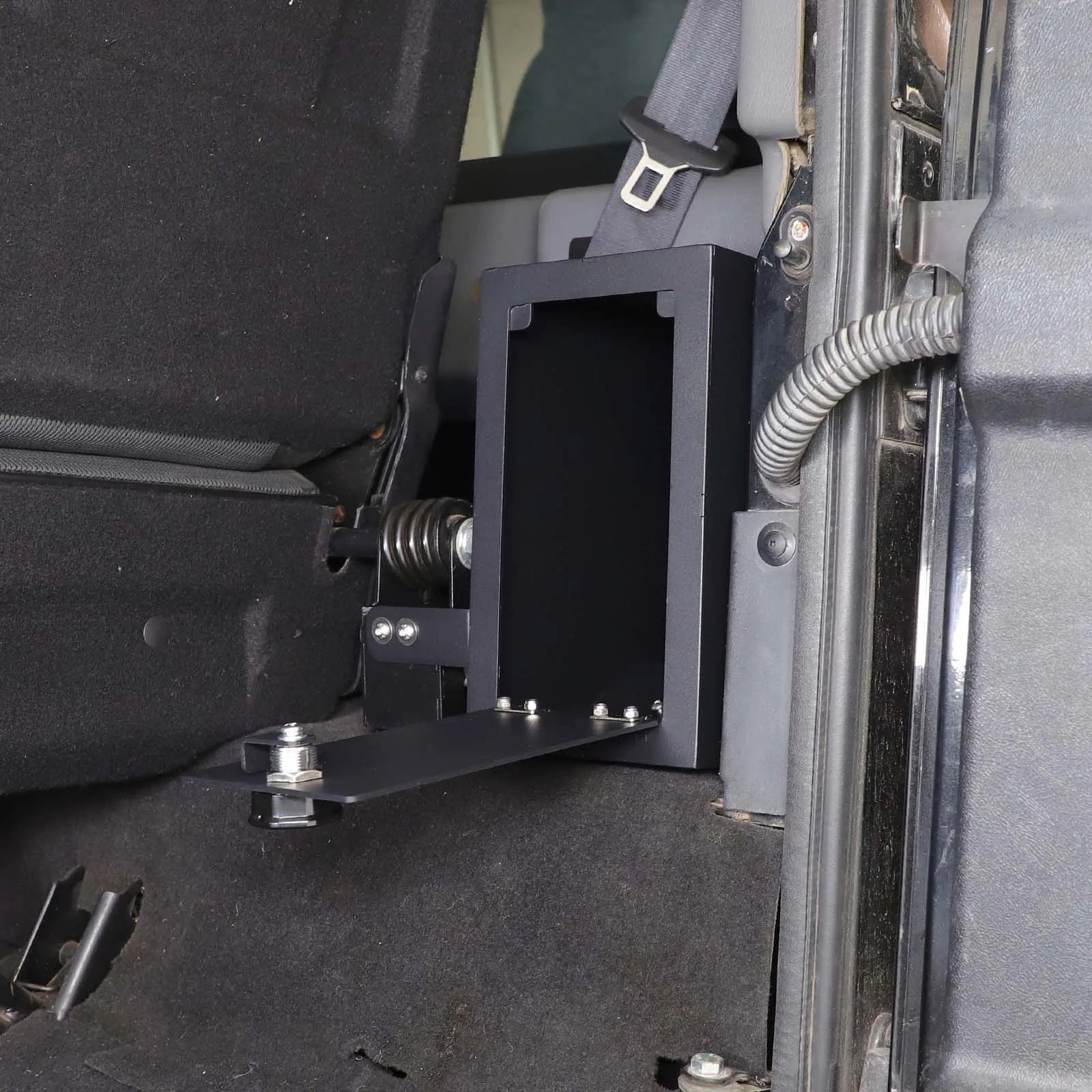 For Land Rover Defender 90 110 130 2004-2018 Car Trunk Right Side Security Safe Box Storage Privacy Protection Car Accessories