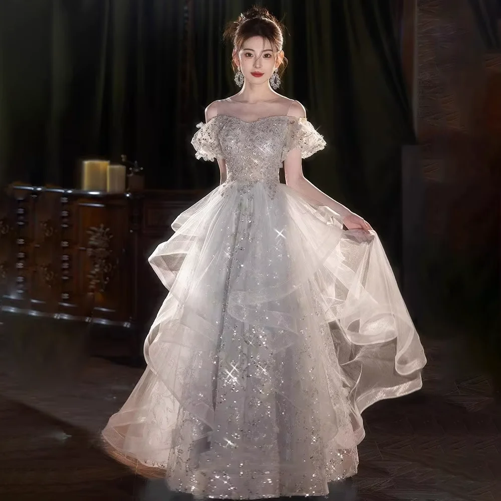 

Необычные серые вечерние платья Выпускные платья Выпускные платья Тюль с прозрачным вырезом и блестками на шнуровке сзади