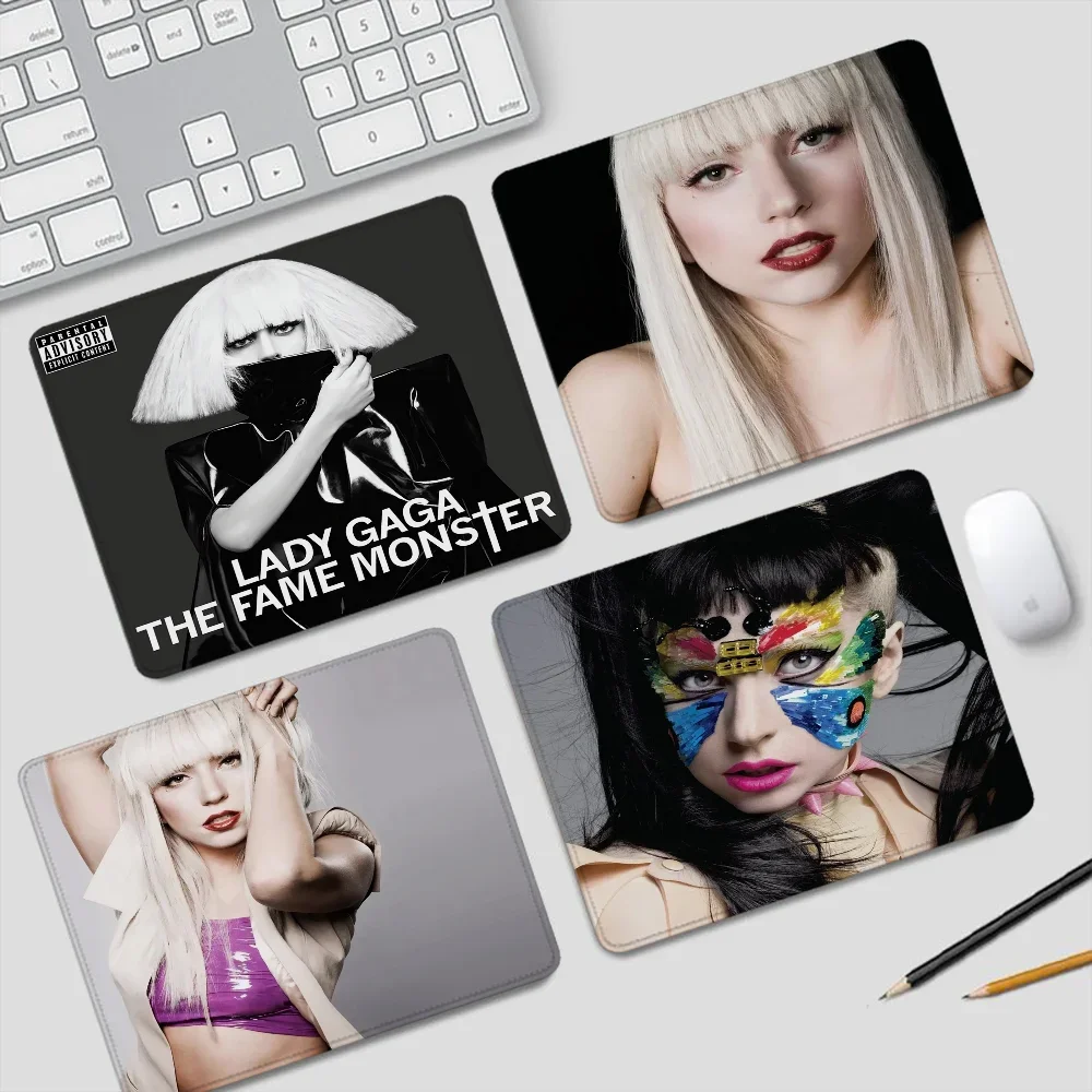 

Lady Gaga Computer Mouse Pad Small Mousepad Gaming Accessories Office Rug Cute Desk Accessories Offices Mat Mats Anime Gamer