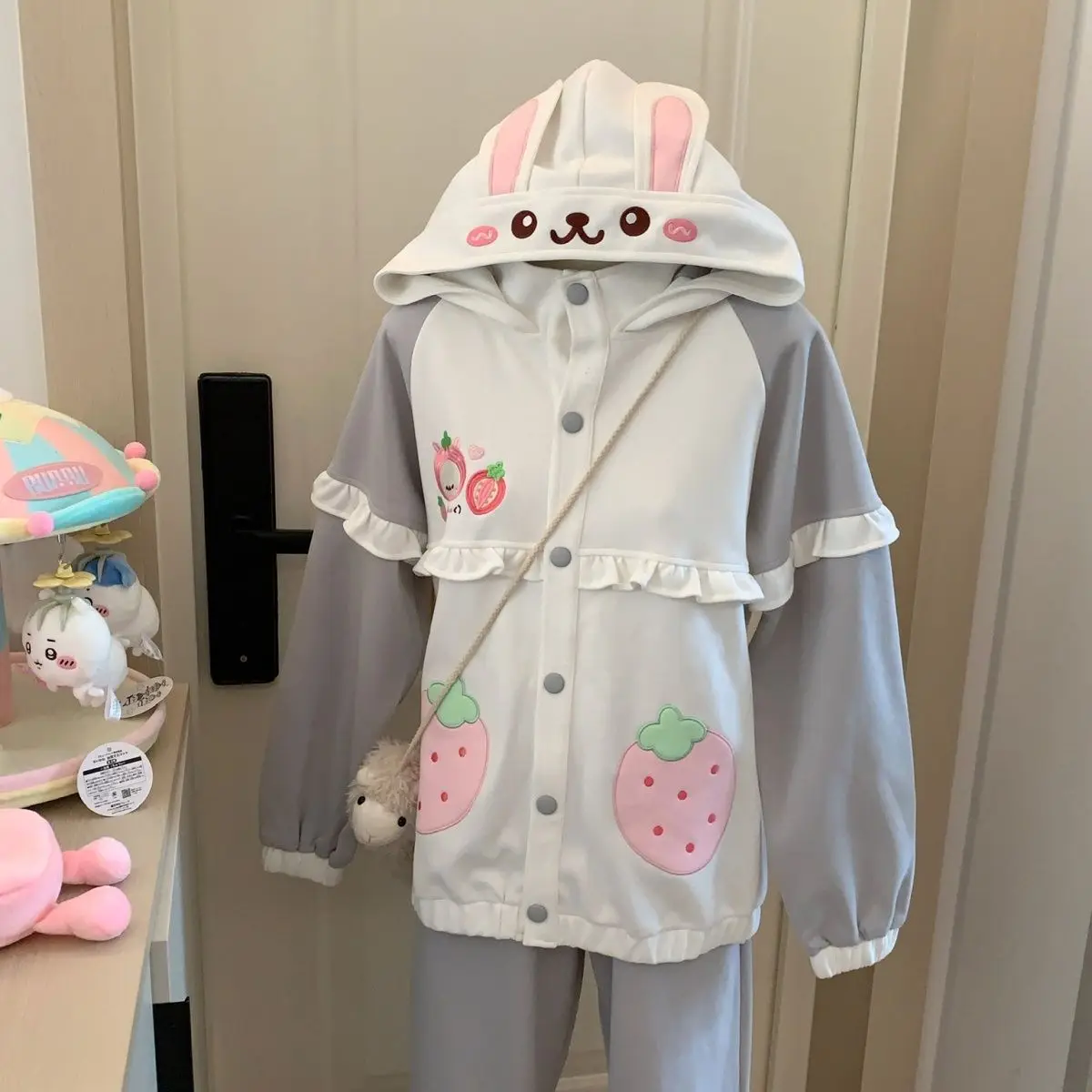 Niedliche Cartoon-Stickerei, Hasenohren, langärmeliger Kapuzenpullover + Freizeithose, passend zu süßen Mädchen-Zweiteiler-Sets für Damen