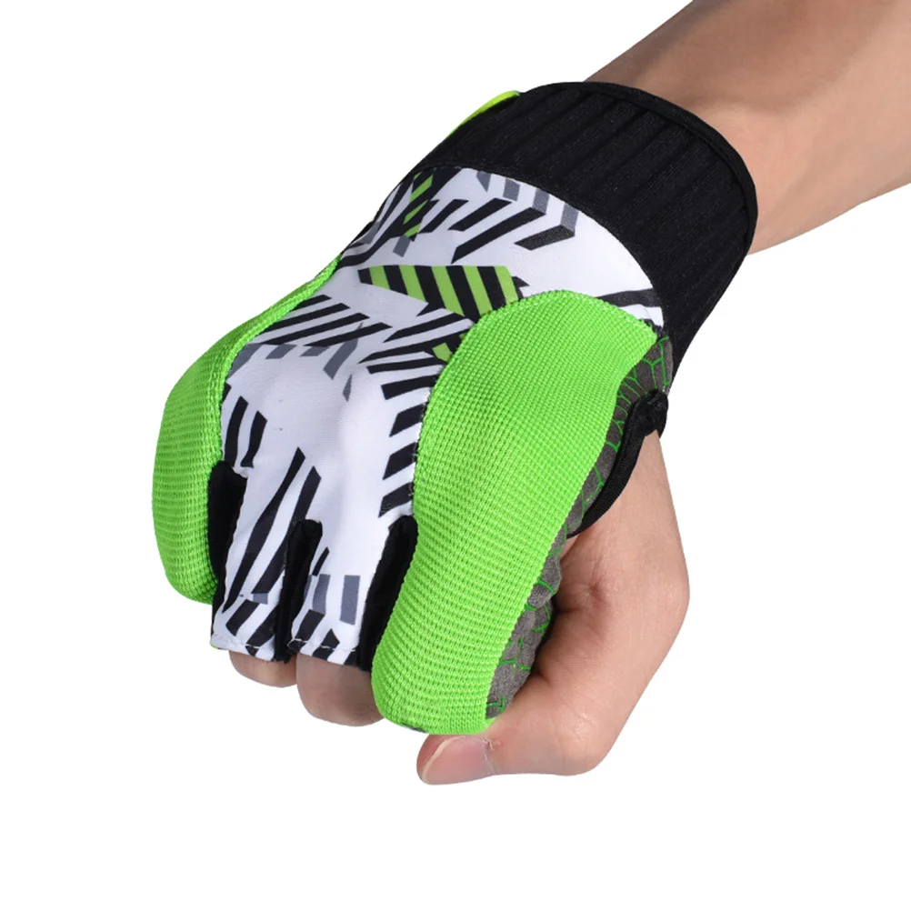 

1Pair Professional Anti-Slip Elastic Breathable Sports Gloves Green Size L 3-Fingers Exposure Design for Bowling Comfort