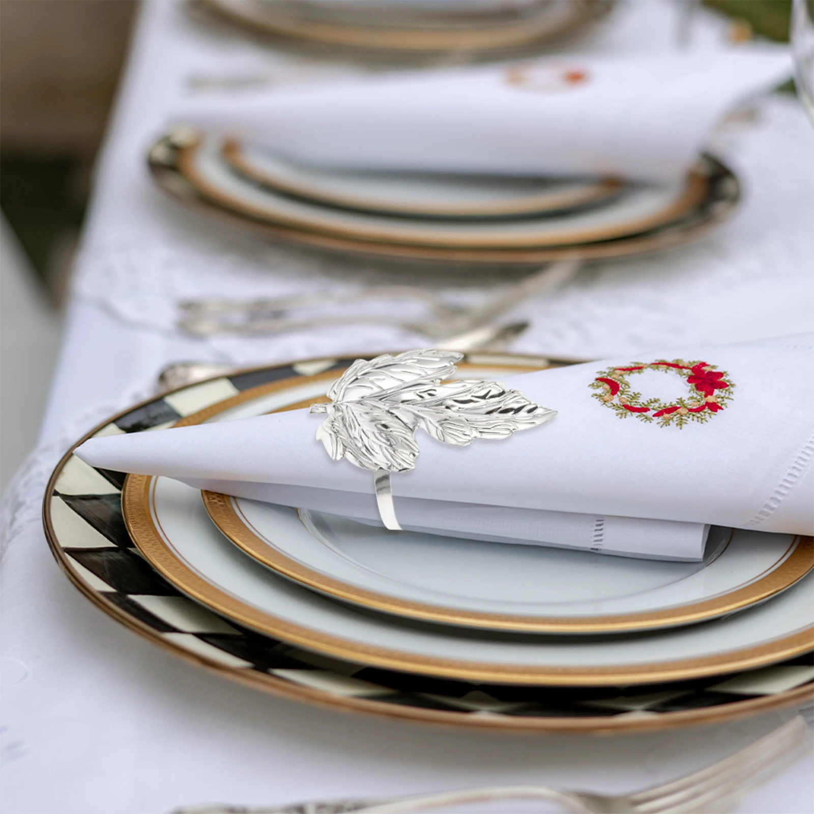 

3pcs Metal Napkin Rings Maple Leaf Shape Decorative Buckle For Wedding Party Banquet Elegant Table Setting Reusable Napkin