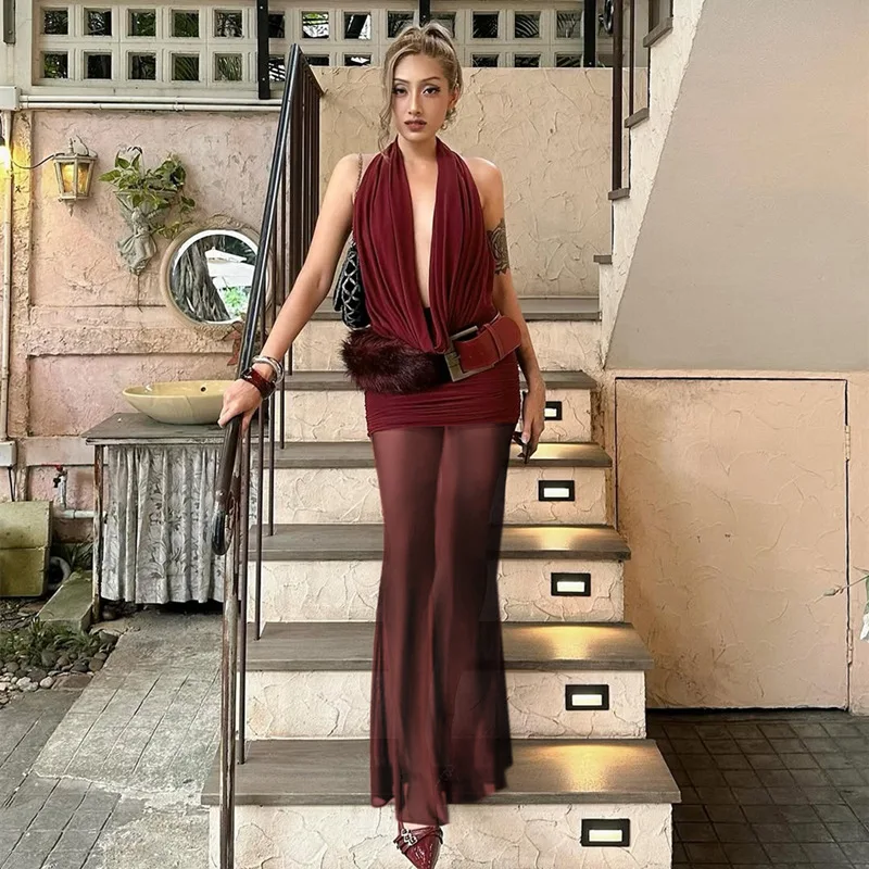 

New Fashion Sexy Style Cut-out Backless Neckline Deep V-neck Hip-hugging Short Skirt Paired Mesh Skirt Set for Women 2026 Summer