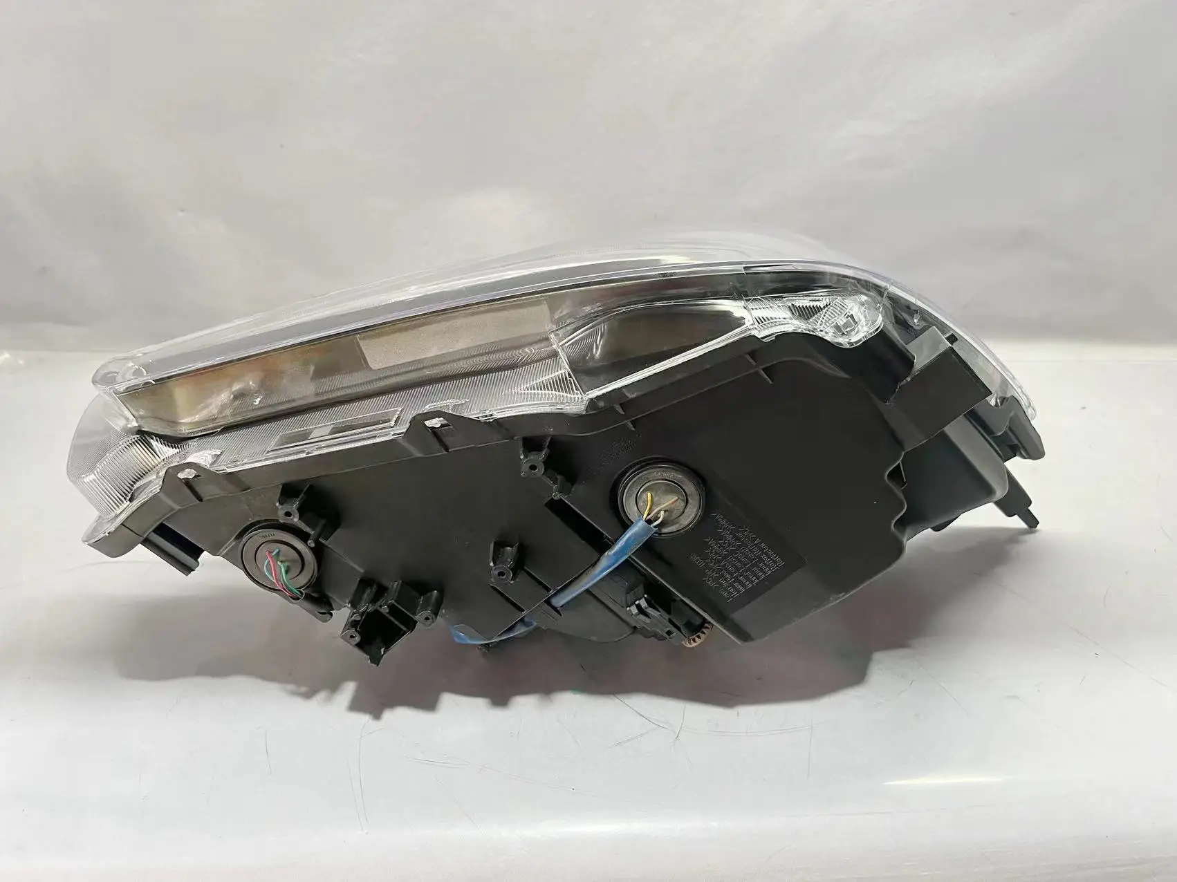2012-2022 Infiniti Q50/Q50L Reflektory LED Żarówki DRL Chłodne Białe Światło Temperatura Barwowa 6000K Materiał ABS Nowe stan